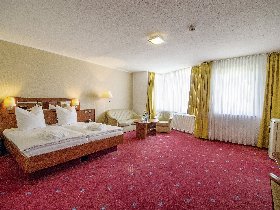 Festlicher Jahreswechsel mit Silvesterball im Avalon Hotelpark Königshof