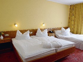 Festlicher Jahreswechsel mit Silvesterball im Avalon Hotelpark Königshof