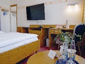 Festlicher Jahreswechsel mit Silvesterball im Avalon Hotelpark Königshof