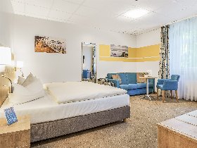 Sightseeing-Urlaub in Hamburg (4 Tage) mit Stadtrundfahrt im Doppeldeckerbus