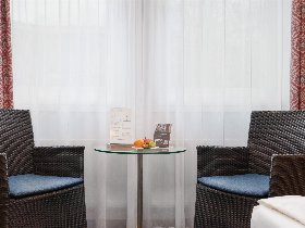 Sightseeing-Urlaub in Hamburg (3 Tage) mit Stadtrundfahrt im Doppeldeckerbus (hop-on hop-off)