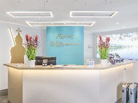 Sightseeing-Urlaub in Hamburg (3 Tage) mit Stadtrundfahrt im Doppeldeckerbus (hop-on hop-off)