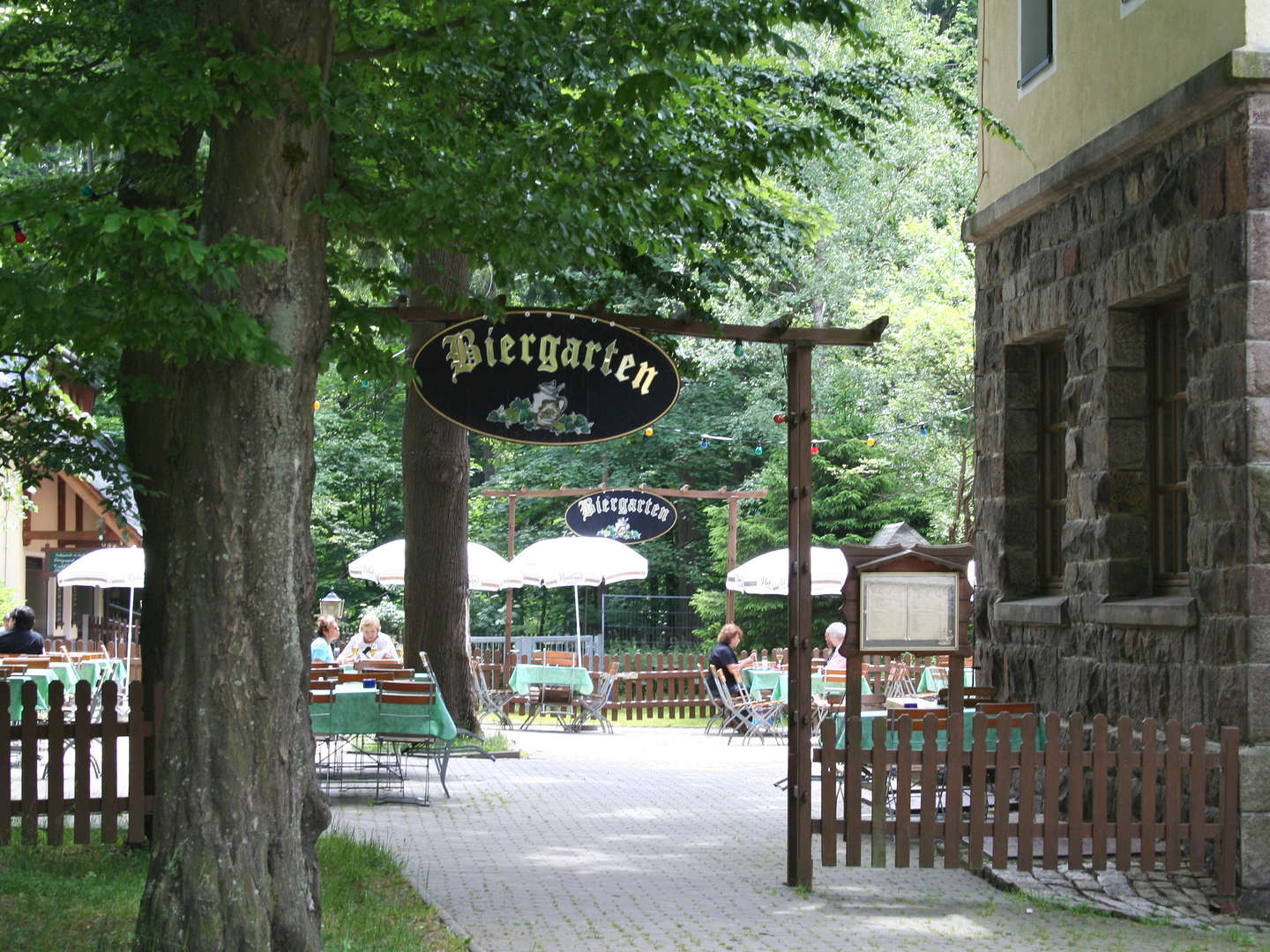 3 Tage Frühlingsromantik inkl. Pferdekutschfahrt & Candle-Light Dinner  