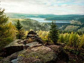 Natur pur - Wanderparadies Greifensteine-Wasser, Wälder & Panoramablick