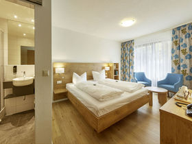 Bezaubernde Tage im Schwarzwald mit romantischem 7 Gang Menü