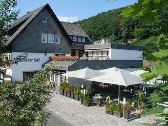 Mit Freunden lachen und feiern im Sauerland (nur ab 8 Personen)