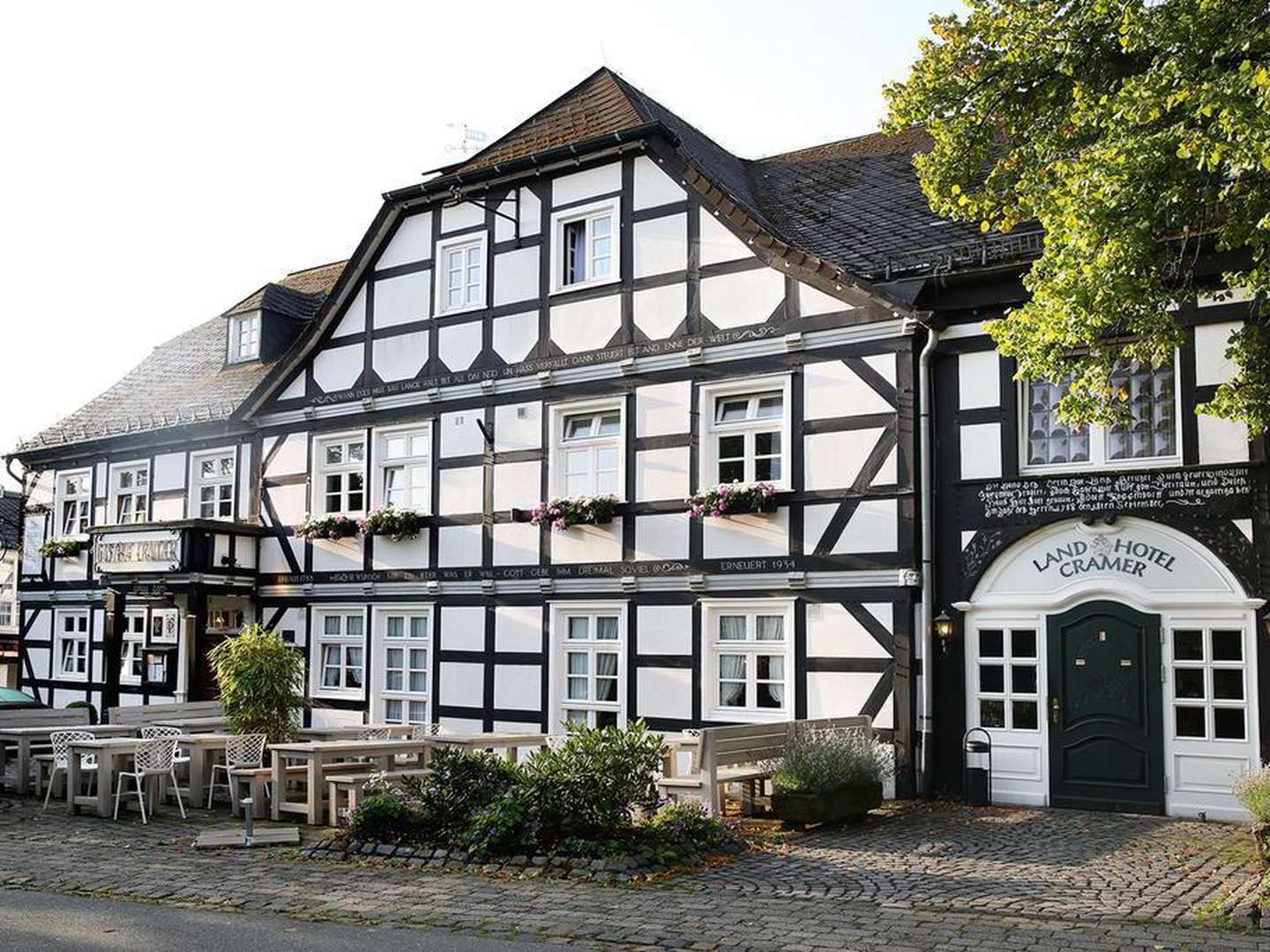 Cramers Romantiktage im Sauerland inkl. Candlelight Dinner & Ticket für die Bilsteinhöhlen Warstein