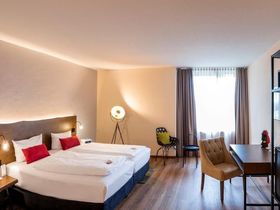 Thermen Kurztrip- 3 Tage mit Candle-Light-Dinner & Badewelt Sinsheim