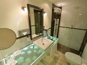 Thermen Kurztrip- 3 Tage mit Candle-Light-Dinner & Badewelt Sinsheim