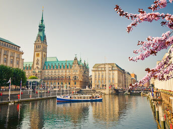 AHOI! Maritime Auszeit in Hamburg inkl. Hafenrundfahrt auf der Elbe - 5 Tage 