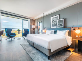 Rostocker Weihnachtsmarkt- Glühweinduft und Lichtzauber 