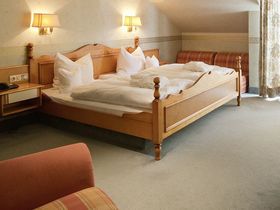 Göbel´s AUS.ZEIT - 4 Nächte