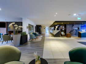 Sleep and Relax - 3 Tage Wellness à la Mercure inkl. Carolus Thermen Bad Aachen (1)