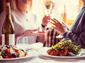 Sleep and Enjoy - 3 Tage Schlummern & Schlemmen in Aachen