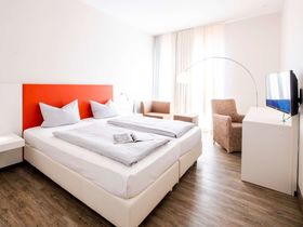 STAY & DIVE S -  2 Tage einfach mal abtauchen im Dive4Life Indoor-Tauchcenter Rheinland 