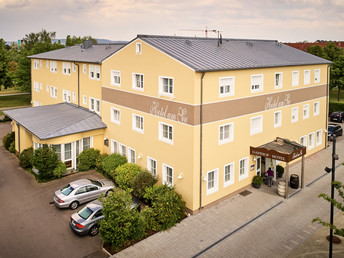 Familienglück an der Donau Nähe Regensburg Bayern