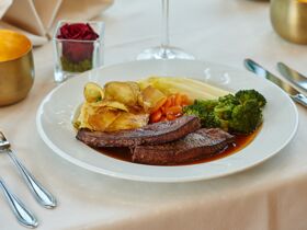 Familienglück an der Donau Nähe Regensburg Bayern