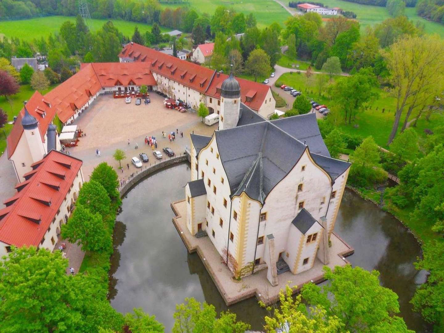 Ferien im Wasserschloss