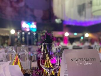 CELEBRATE, EAT & SLEEP!  Silvester 2025 in Bremen 