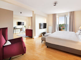 Romantischer Tag für Verliebte mit Candle-Light-Dinner