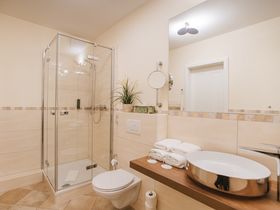 Romantischer Tag für Verliebte mit Candle-Light-Dinner