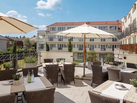 Romantischer Tag für Verliebte mit Candle-Light-Dinner