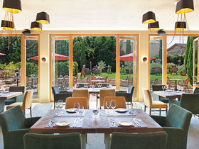 Romantischer Tag für Verliebte mit Candle-Light-Dinner