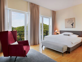 Romantischer Tag für Verliebte mit Candle-Light-Dinner