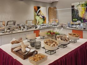 Romantischer Tag für Verliebte mit Candle-Light-Dinner