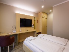 Kurztrip Rostock – 2 Nächte direkt an Stadthalle & Hauptbahnhof