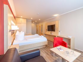 Hotel an der Stadthalle Rostock – Heimathafen am Hbf & bei Events