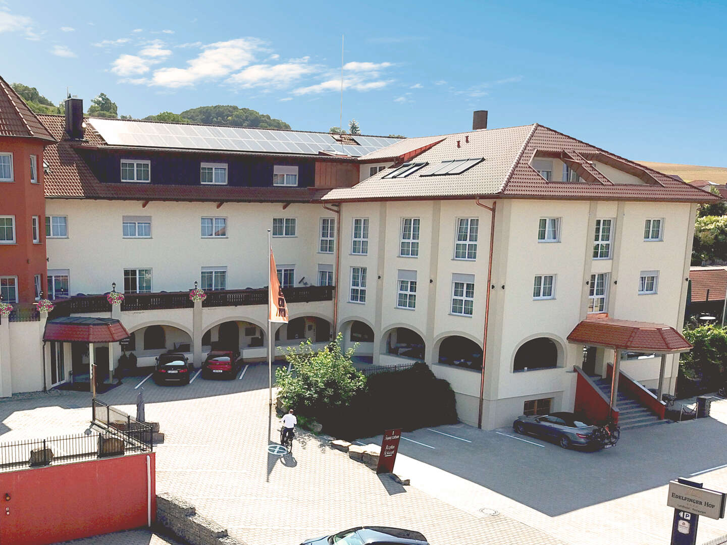 Schnupperwochenende im Landhotel Edelfinger Hof mit Therme & Weinprobe