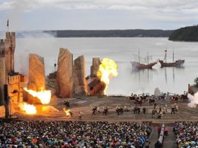 Sommer Schloss & Tickets Störtebeker Festspiele
