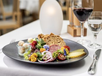 Zeit zu zweit auf Rügen inkl. 4-Gang-Candlelight-Dinner