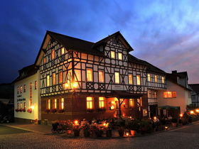 Sanfte Winteridylle genießen – inkl. Sauna und Kerzenscheindinner im Landhotel