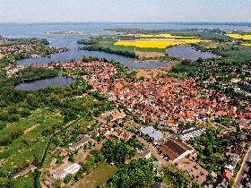 Jahreszeiten-Zauber an der Müritz inkl. Therme & Leihfahrrad