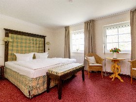 Jahreszeiten-Zauber an der Müritz inkl. Therme & Leihfahrrad