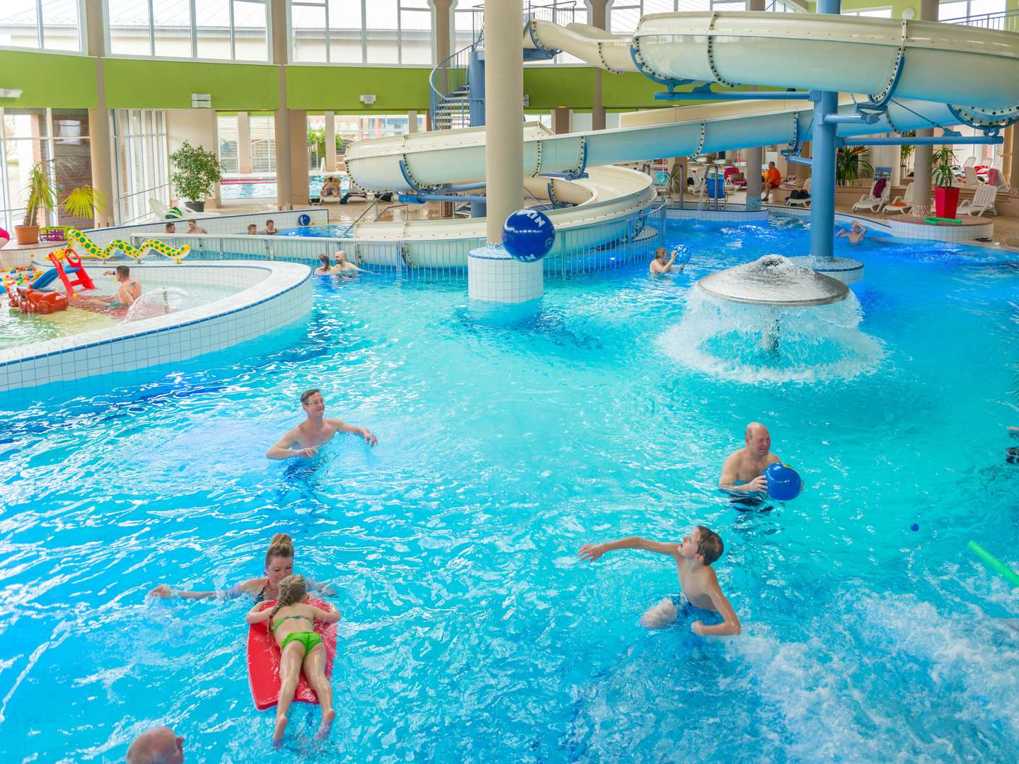 Jahreszeiten-Zauber an der Müritz inkl. Therme & Leihfahrrad