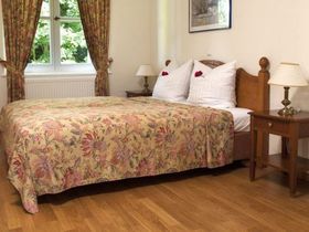 Schmusetage am Niederrhein inkl. Candlelight-Dinner | 3 Tage in der Wasserburg Boetzelaer