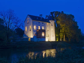 Nur die Liebe zählt (am Niederrhein)! Burgromantik in den historischen Mauern der Wasserburg
