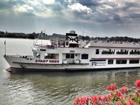 Schmusetage am Niederrhein inkl. Candlelight-Dinner | 3 Tage in der Wasserburg Boetzelaer