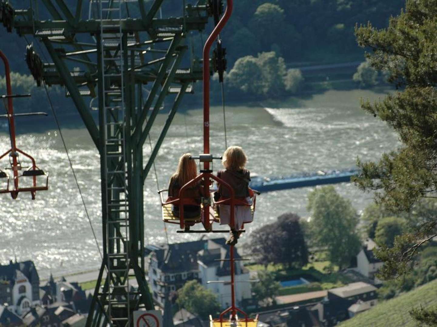 Bärenstarker Kurzurlaub | 3 Tage am Rhein inkl. Schifffahrt & Ticket 