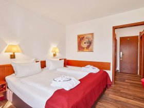 Siebenschläfer mit Halbpension - 8 Tage in Bad Dürkheim in der Pfalz ( Eine Nacht geschenkt)