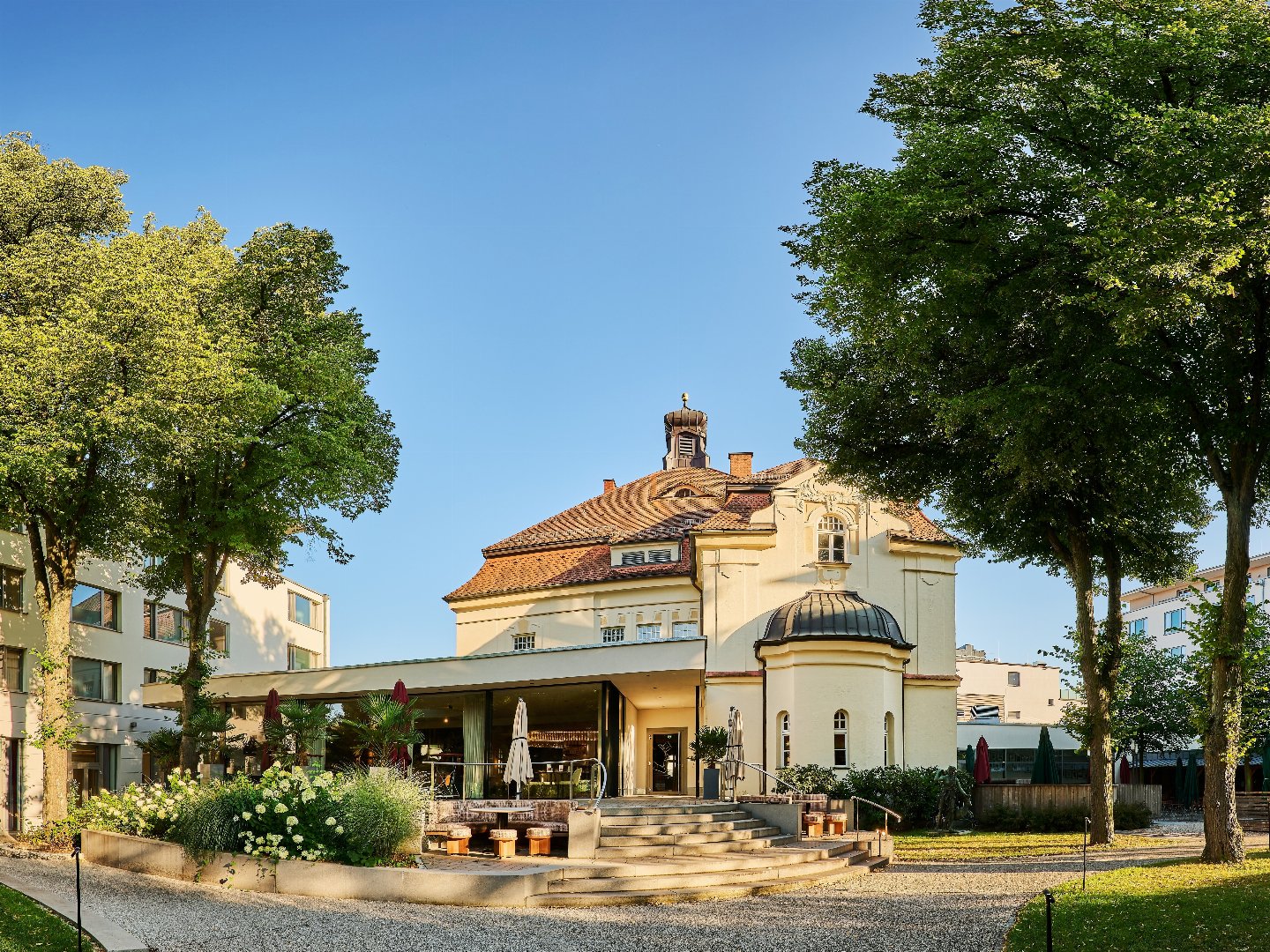 Honeymoon - Rendevouz in einer Suite mit Champagner