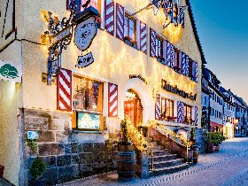 Silvester - Festlich tafeln, fröhlich feiern, friedlich schlafen