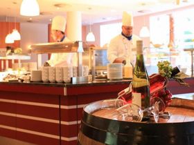 Heiße Quellen - 5 Tage Kurzurlaub in Binz inkl. Abendessen