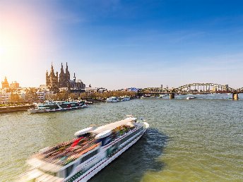 Den Rhein & Köln erleben inkl. Panorama-Schifffahrt 2025