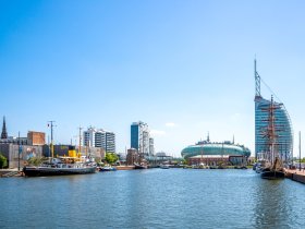3 Tage Bremerhaven mit Frühstück und einem 2-Gang-Menü im Restaurant am Theaterplatz