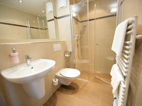 Wellnesspaket 4 Tage inkl. 2 x Eintritt Badeparadies, Palis Vital & Halbpension 