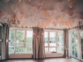 Valentinstag Special Candle Light Dinner ,Flasche Sekt ,Sauna  159,00 € für zwei 